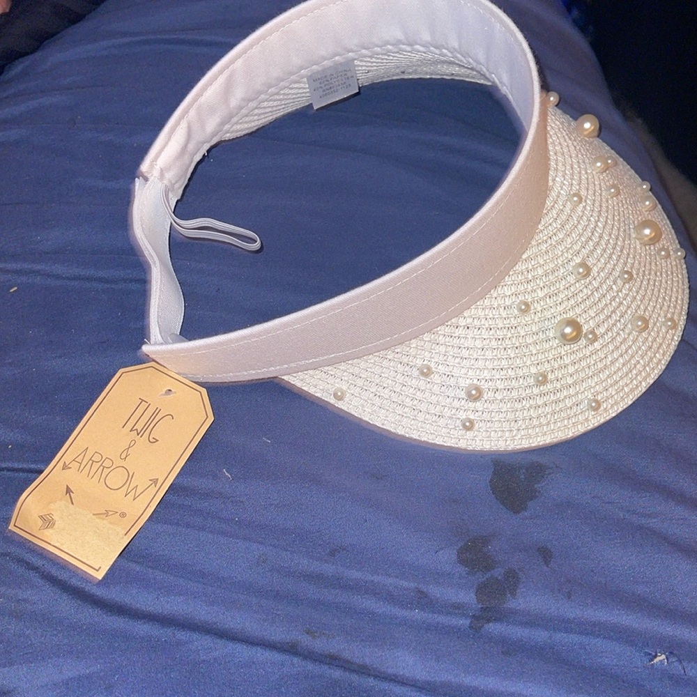 Twig & Arrow sunvisor